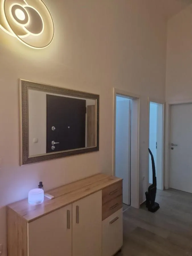 Apartman Sunrise Pula 0*,