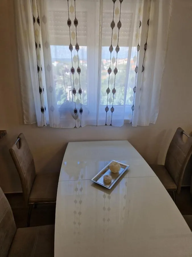 Appartamento Apartman Sunrise Pola